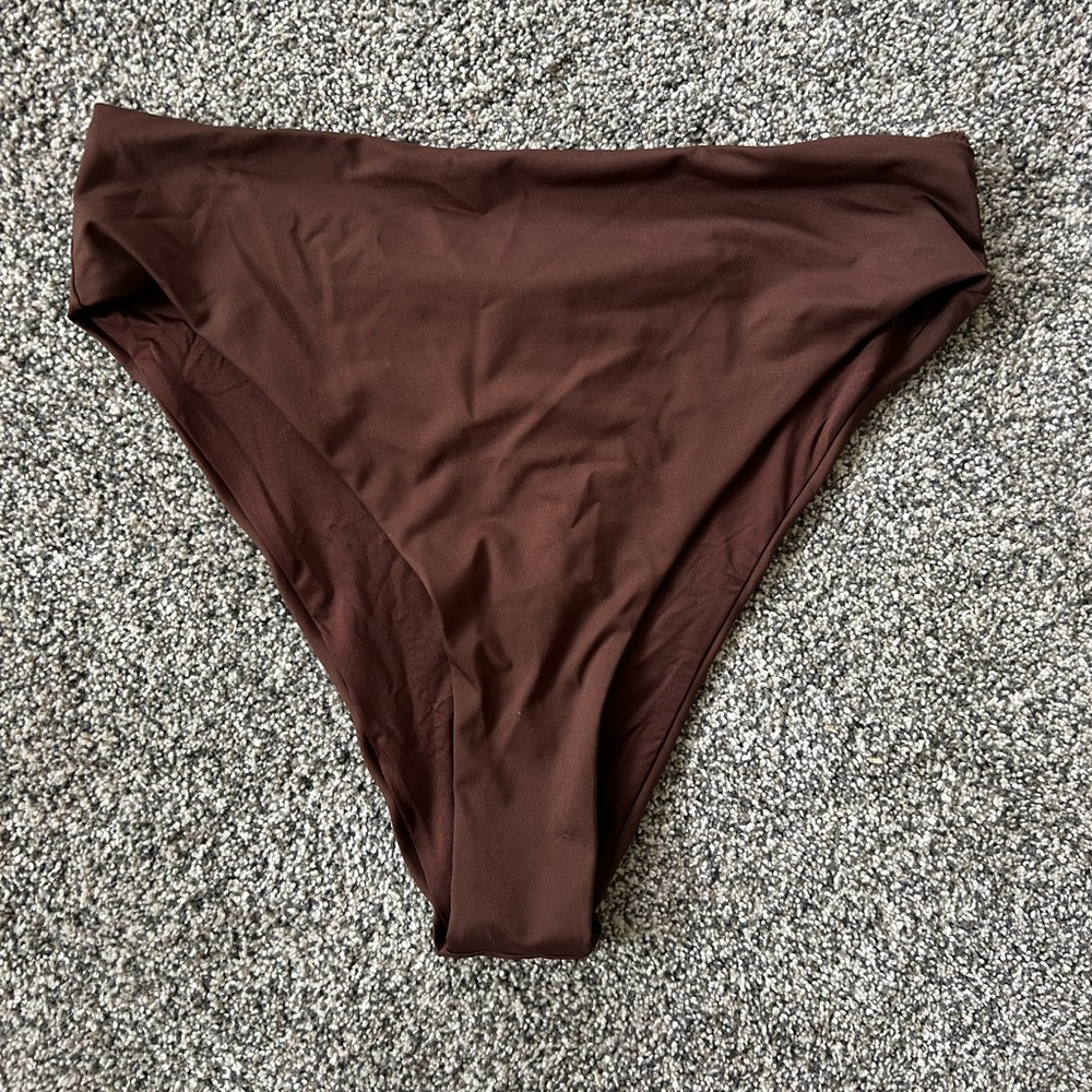 Brand new cocoa high waisted SKIMS swim bikini bottom with tags